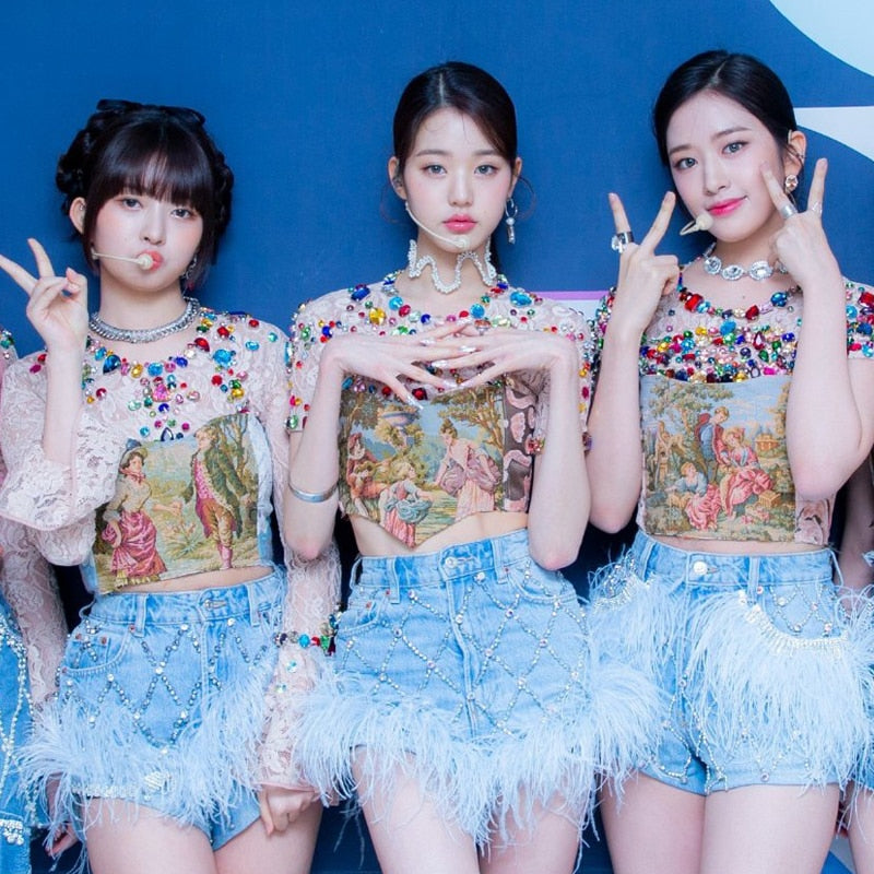 (Dazzle QUEEN)'s Sparkling Stage: Shiny Rhinestone Shorts for Festival Glam